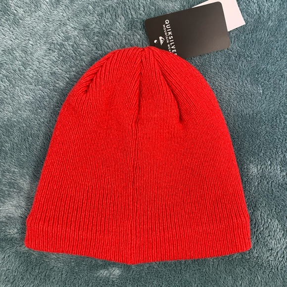 Quiksilver Snowly Beanie Red NWT - Picture 2 of 7